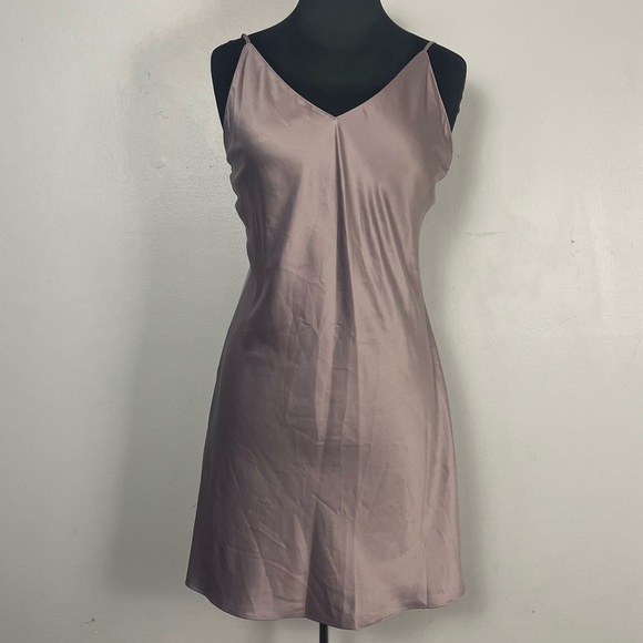 Natori purple grey satin slip size medium - Picture 1 of 4
